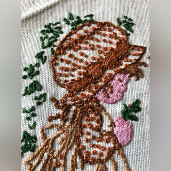 Vintage Embroidered Piece “Girl with Cat” Unframed 8.5”x6,5” Finished Handmade - Picture 6 of 11